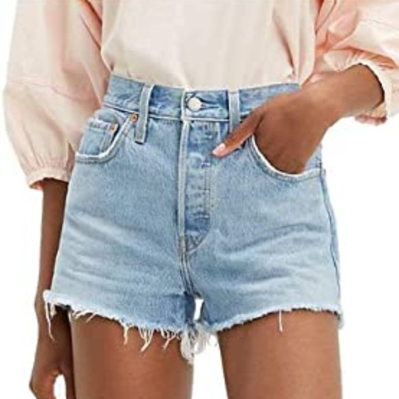 Levi's 501 Shorts - Picture 2 of 7